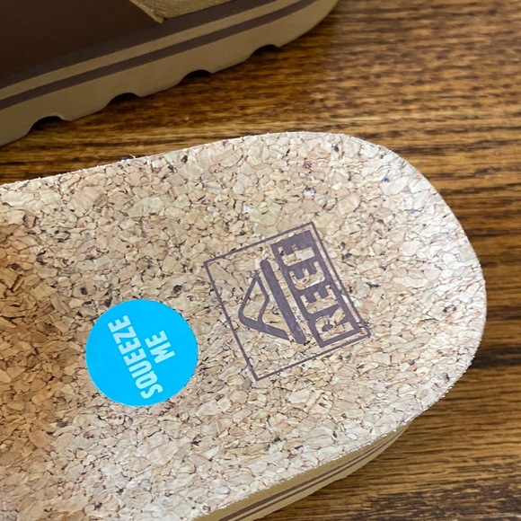 Reef Women's Nutmeg Kaia Cross-Strap Sandals Size 9 - Picture 9 of 9